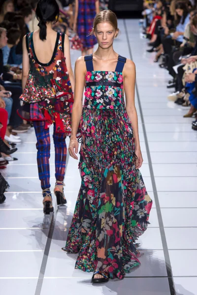 Look 40